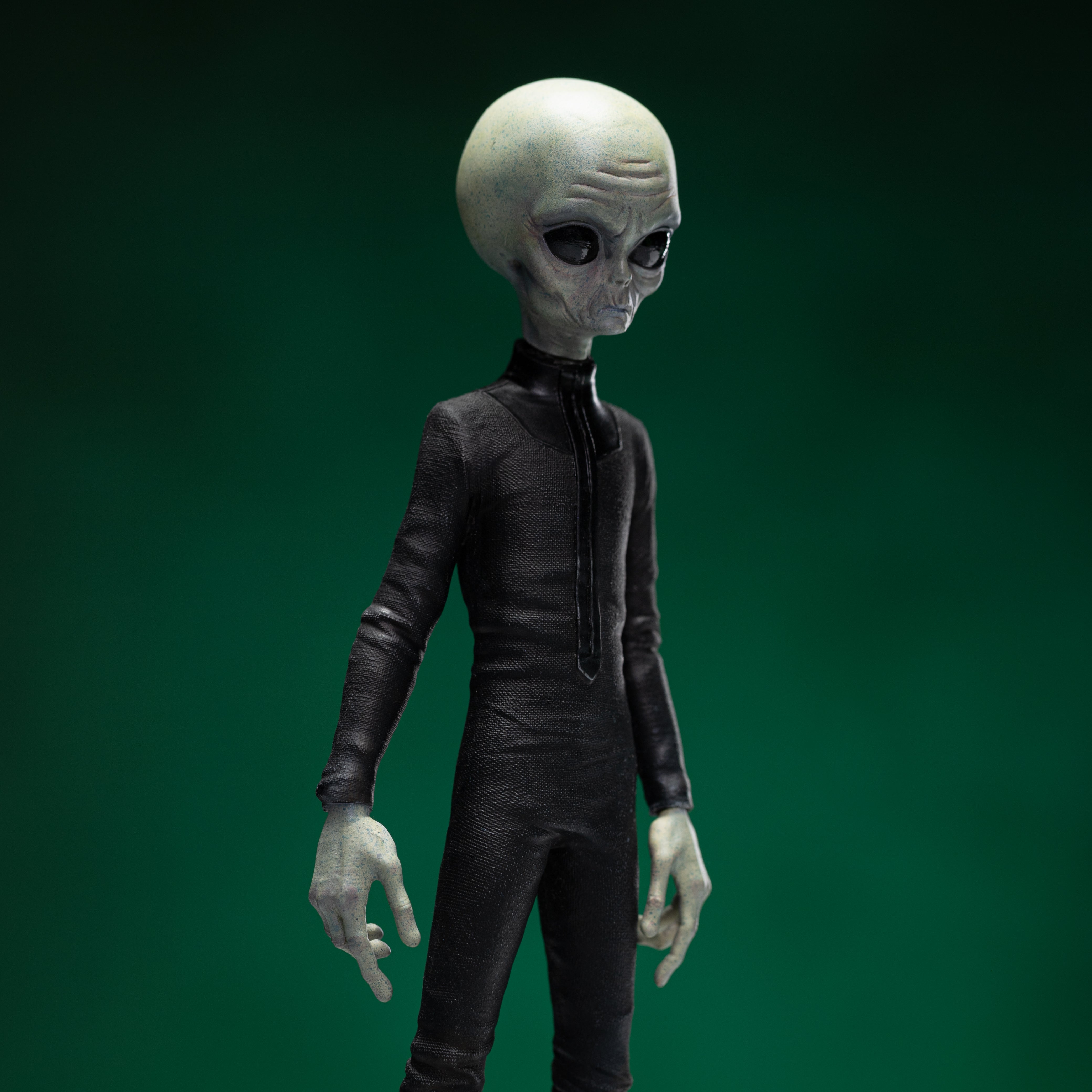 Iron Studios 1/10 Art Scale Limited Edition Grey Alien Statue - 'I Want to Believe'