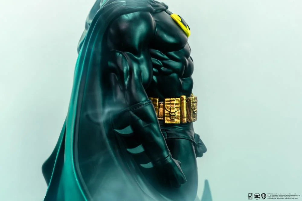 1/8 Scale Exclusive DC Comics Batman Statue Inspired by 1989 Film