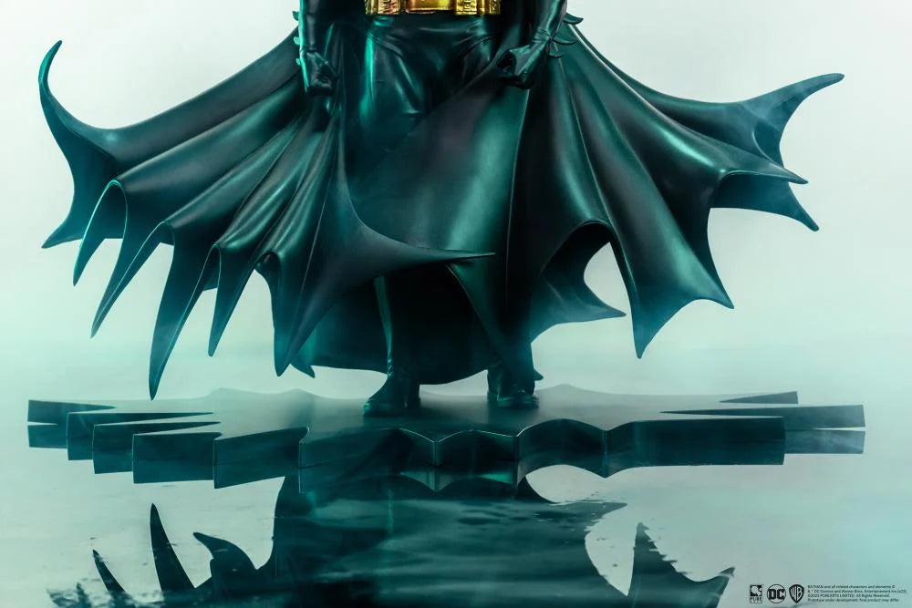 1/8 Scale Exclusive DC Comics Batman Statue Inspired by 1989 Film