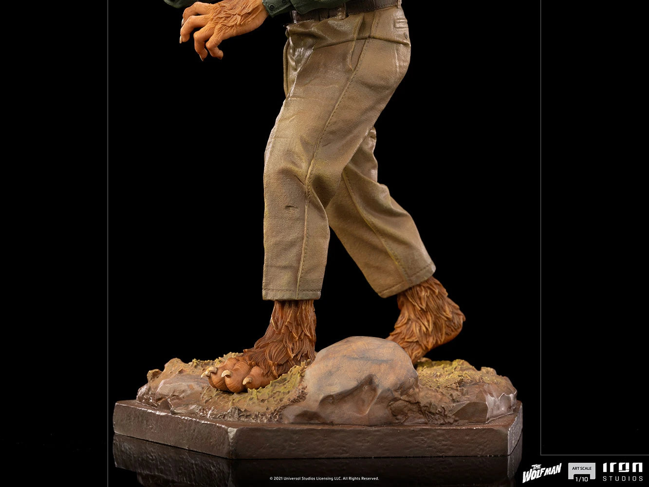 Iron Studios Collectible 1/10 Art Scale Statue of The Wolf Man from Universal Monsters
