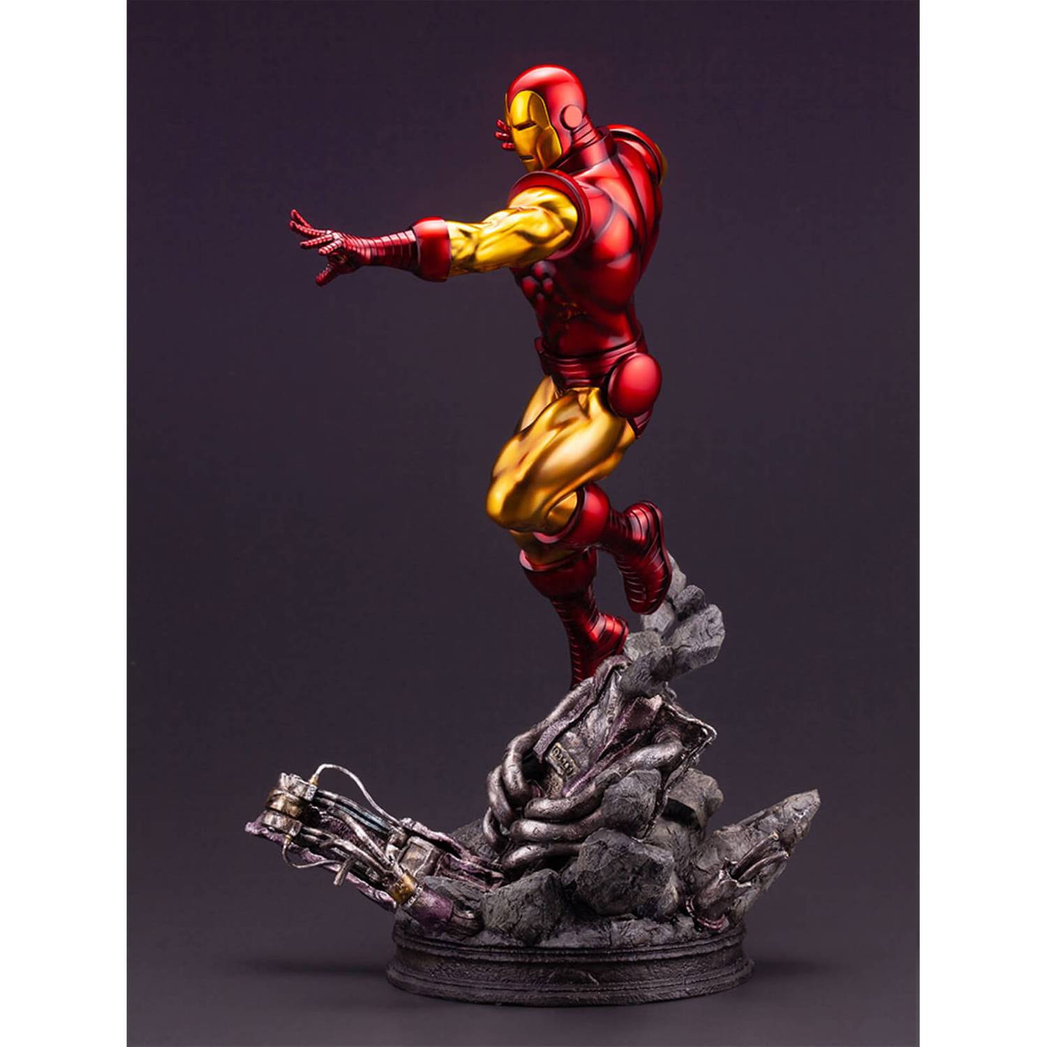 Kotobukiya High - Quality Avengers Fine Art Statue - Dynamic Iron Man