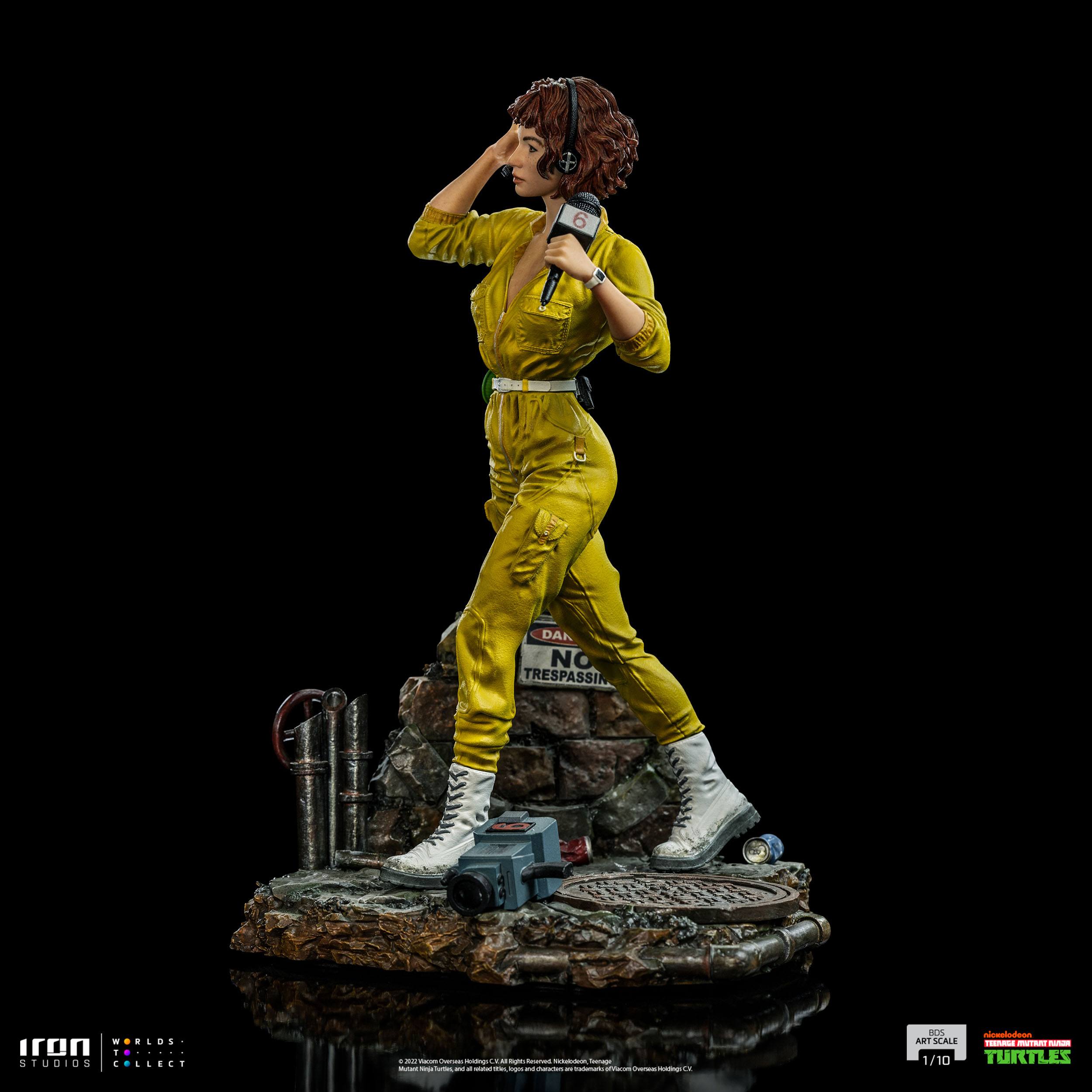 Iron Studios 1/10 Art Scale Teenage Mutant Ninja Turtles April O'Neil Statue