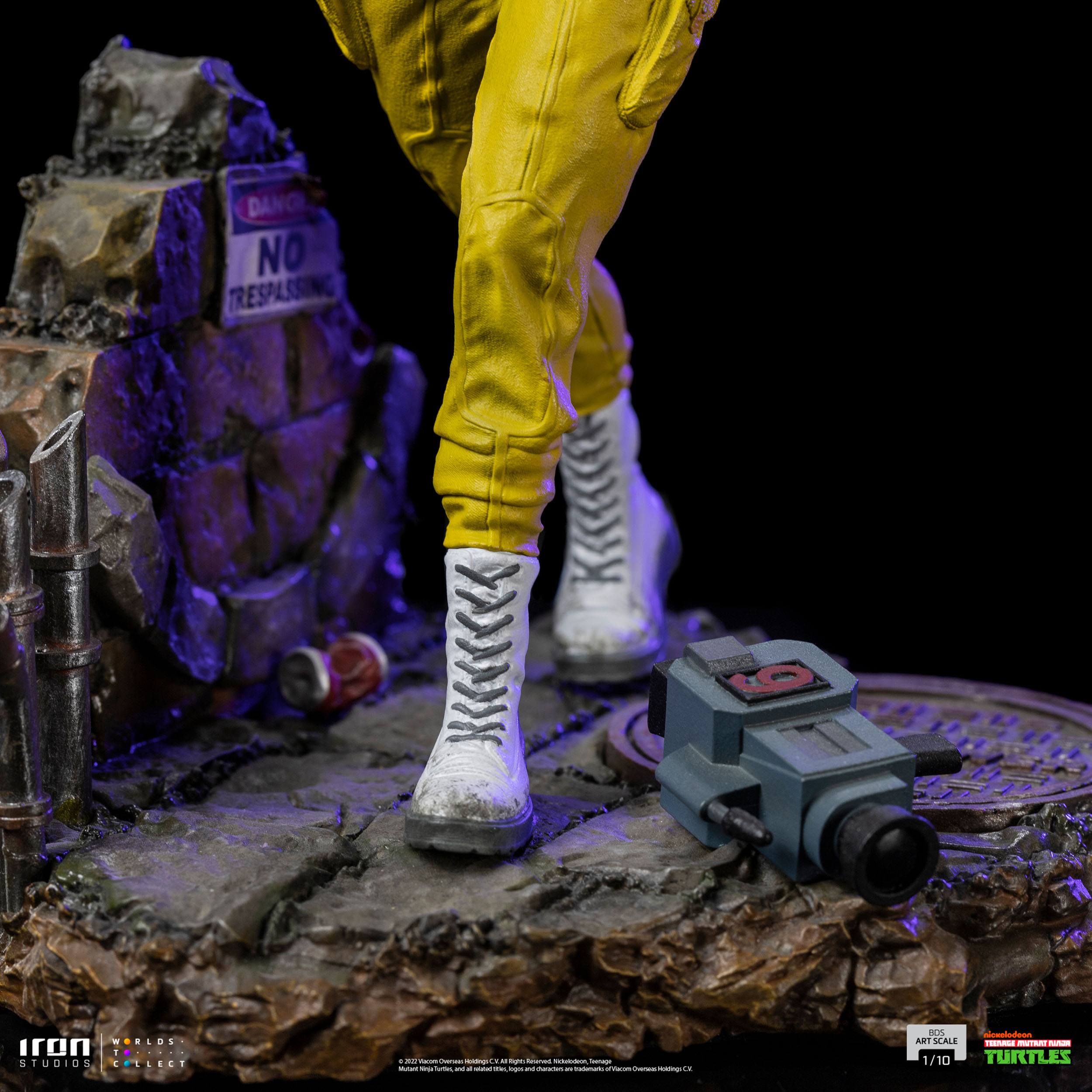 Iron Studios 1/10 Art Scale Teenage Mutant Ninja Turtles April O'Neil Statue